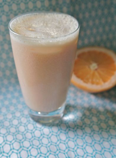 Grapefruit froth in glass